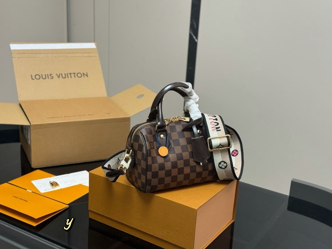 20cm Louie Bag